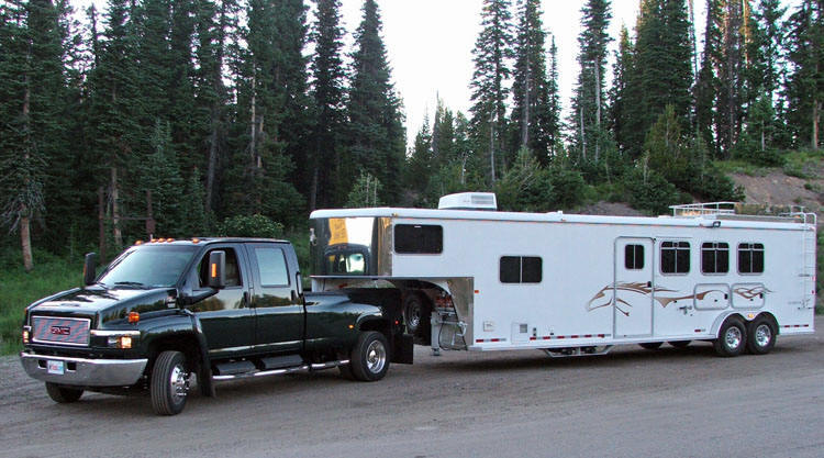 Logan Horse Trailer Review