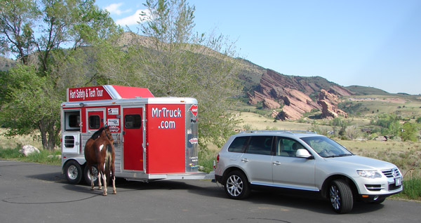 Trailer towing accessories Quickbite and EZ-Connector