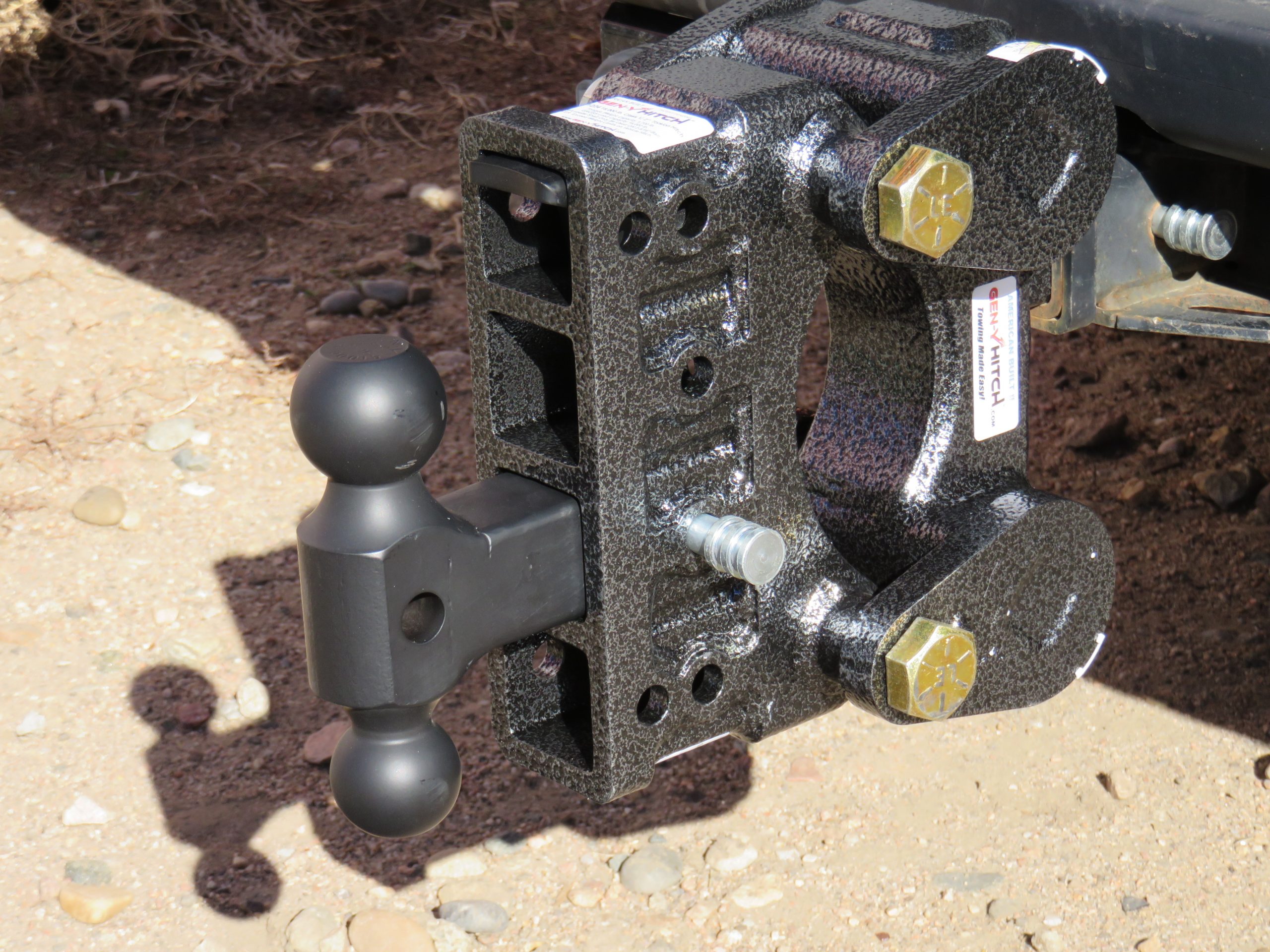 thumbnail image 2 of 3D Printed Tow Hitch & Coupling For 1:76 OO Scale Model Layouts - Grey Resin, 2 Pieces 2 of 5